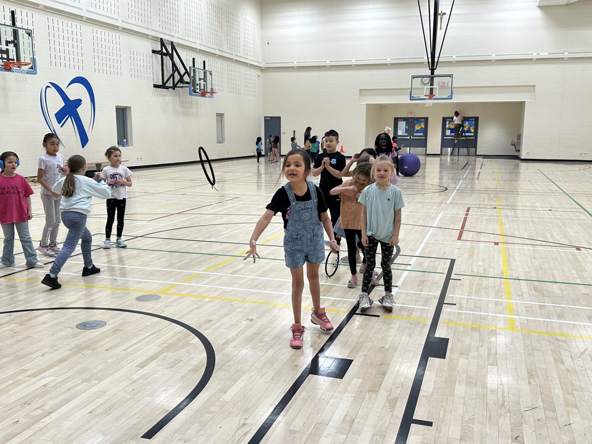 Blackfoot Traditional games at St. Teresa of Calcutta School @HolySpiritRCSD. We are so grateful for all the opportunities we get to learn and play #hs4 #smilessayitall