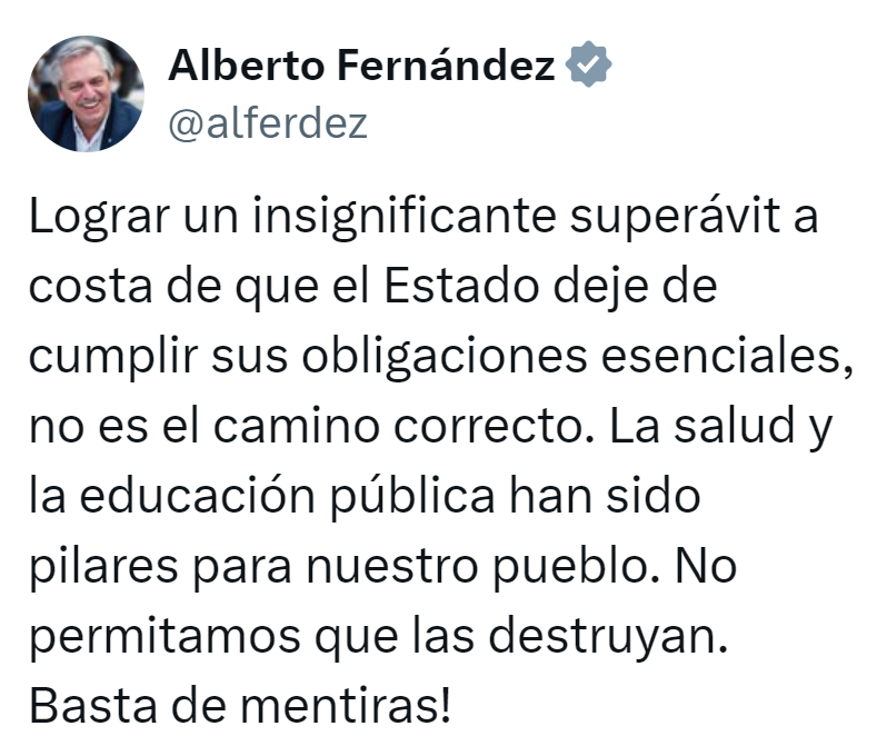 porquetendencia's tweet photo. "Insignificante":
Por el tweet que publicó @alferdez https://t.co/zvG5mW8CN9