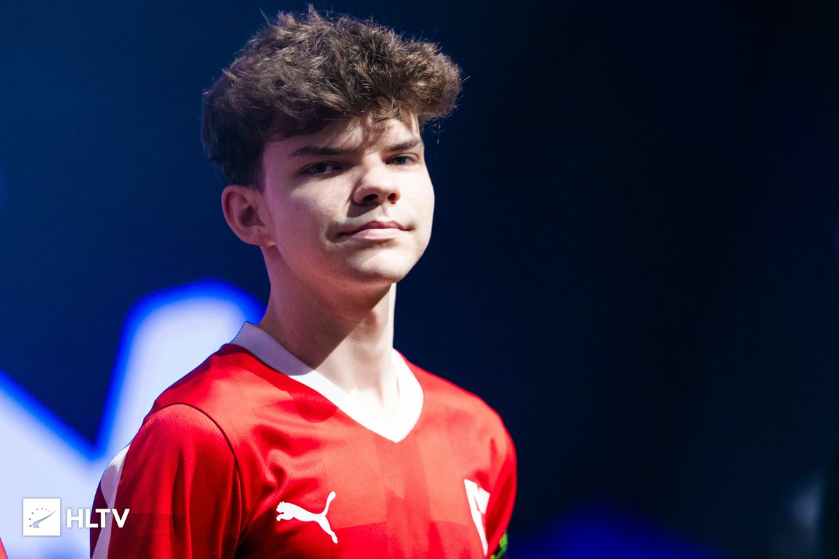 Siuhy w barwach MOUZ:

🏆 ESL PRO LEAGUE Season 18

🥈 CS Asia Championships 2023
🥈 IEM Chengdu 2024

🥉 IEM Sydney 2023
🥉 BLAST Premier World Final 2023
🥉 IEM Katowice 2024

⭐️ĆWIERĆFINAŁ PGL MAJOR COPENHAGEN 2024