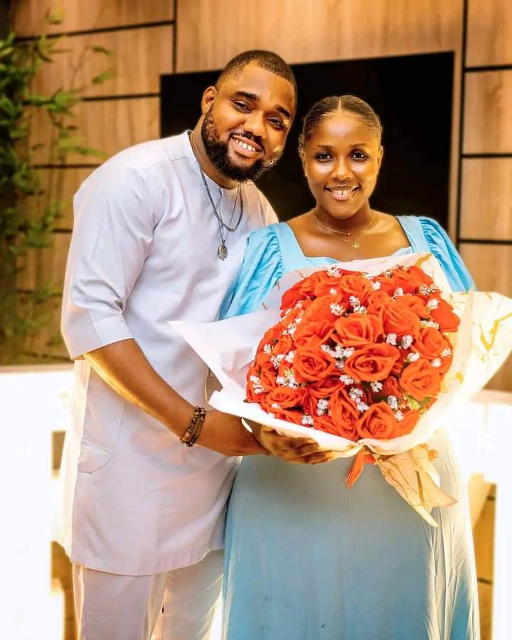 Popular Comedian, @FemiBABS, known for his Pastoral part in comedy #Zualakate...set to tie knot with the love of his life 💞 

He took to his social media page tonight and wrote ' I Prayed, The Lord Answered 🙏

Till The Day After Forever… My Peace Of Mind ❤️❤️

📸 @a2films