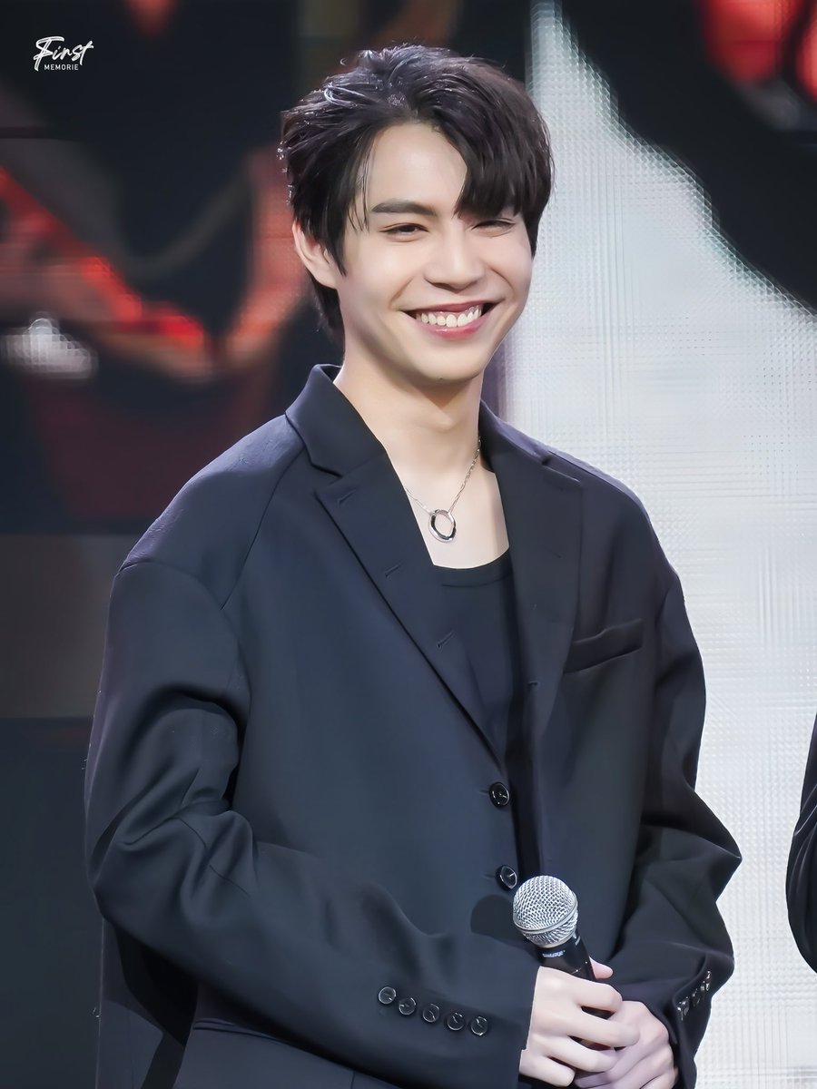 เฟิร์สกับผลงานในปี2024 (Part2)

The Heart Killers เขาจ้างให้ผมจีบนักฆ่า
🎥 : youtu.be/MokZhjCZPHU

ฝากทุกคนเป็นกำลังใจให้กับซีรีส์เรื่องใหม่ของเฟิร์สด้วยนะคะ 🙏🏻🧡

FirstKhaotung x 2024PART2

#TheHeartKillers 
#GMMTV2024PART2
#Firstkanaphan
#กองทัพของเฟิร์ส