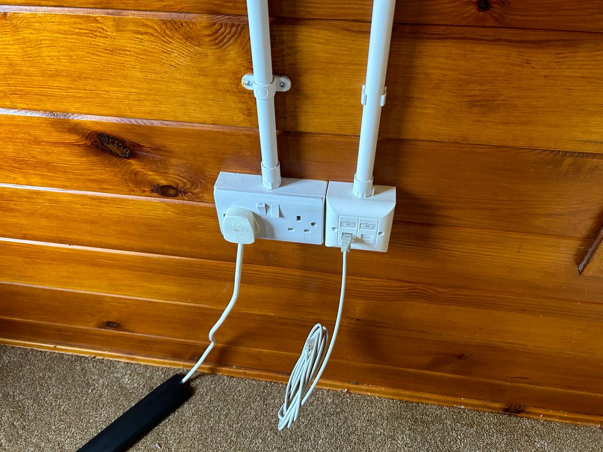 UplandSystems's tweet photo. Another seamless integration complete! The team wrapped up an installation for one of our customers, installing a point-to-point to beam high-speed internet from their main house to their summer home office. 🏡💻 https://t.co/a2L9Os5Ne7