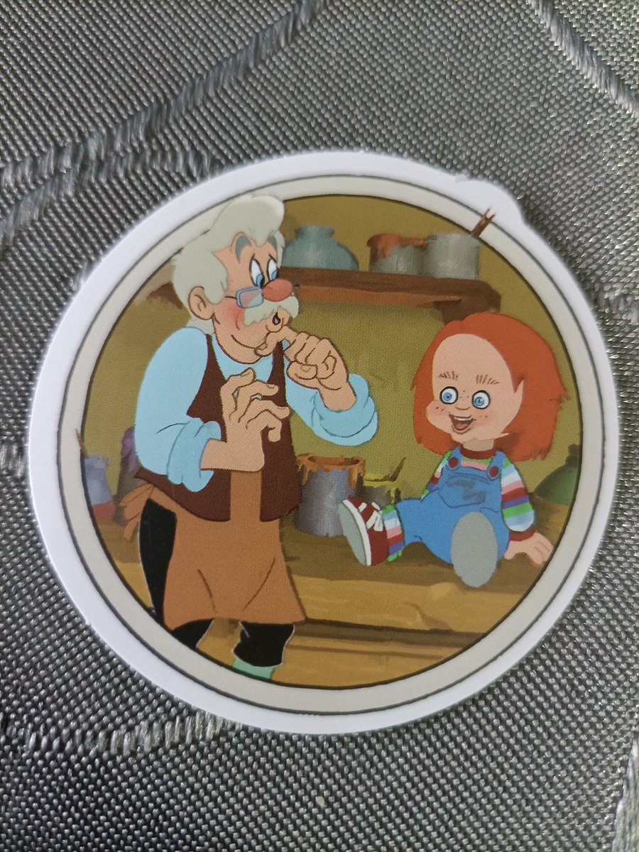 papadernerd's tweet photo. Irgendwas ist falsch, aber ich komme nicht drauf.... #chucky #lol https://t.co/PevOaWLaKM
