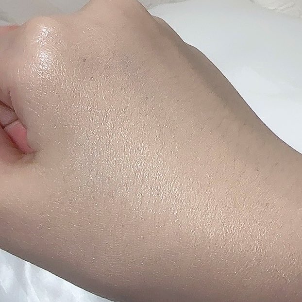 nina_shima_'s tweet photo. DERMASHARE¦ヴィーガンナチュラルカバースティックファンデーション 23番
ブラシ一体型のファンデーションで手軽にベースメイクができます🙆♀️
ブラシは7万本の極細ブラシ&ファンデは保湿エッセンスも配合
お直しにとっても便利な1本🙌
#PR #DERMASHARE #ダーマシェア https://t.co/qDkXKQ43iB