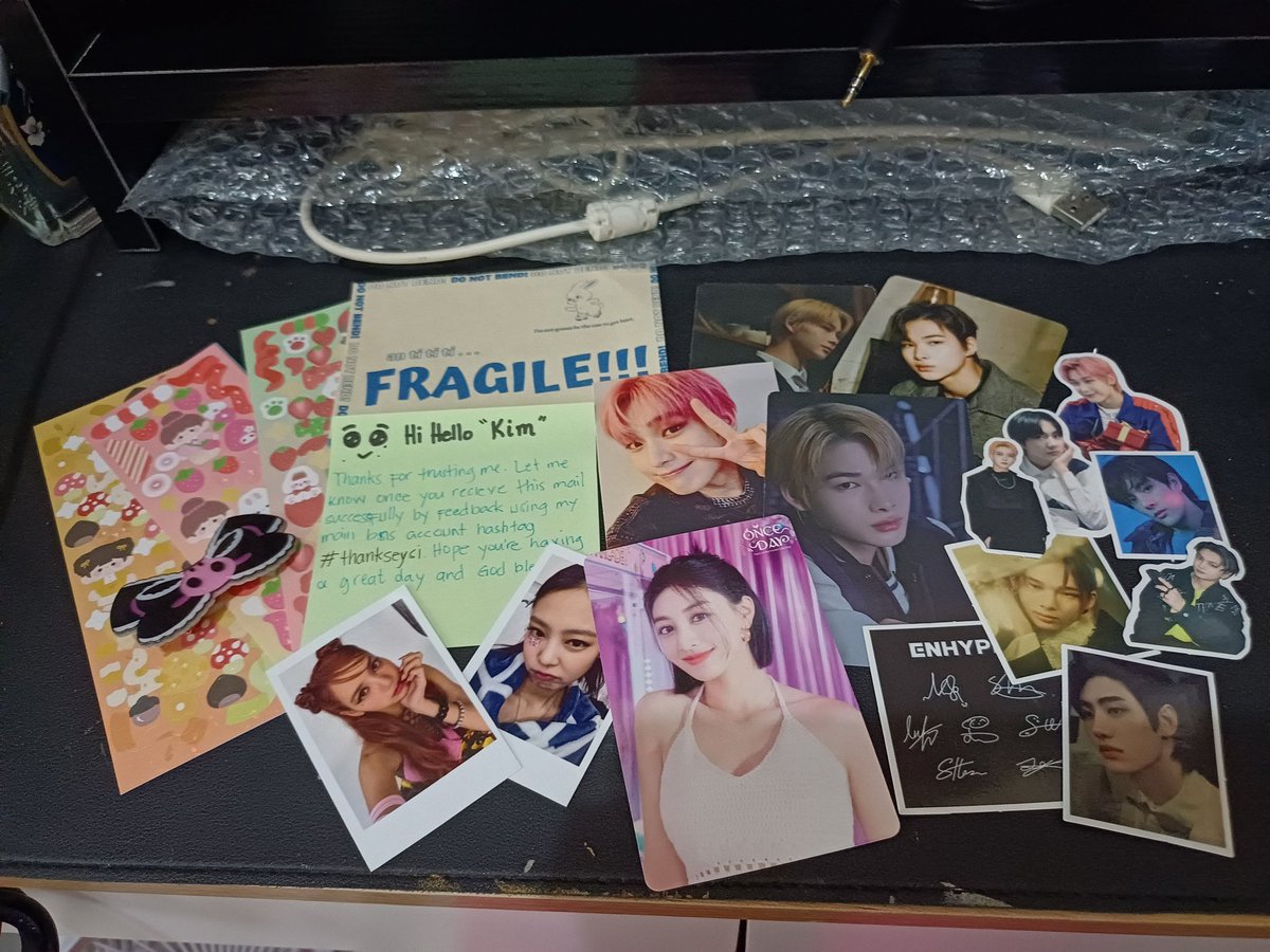 MidnightK_works's tweet photo. Jake came home🫶 tysm rin po kay seller @twinxlestrcart for so many random freebies❤️ my orders arrived safely &amp; was packed well in bubble wrap &amp; plastic package. The seller was also very accommodating and responsive in chat.  #thankseysi https://t.co/QmvtHzmINF