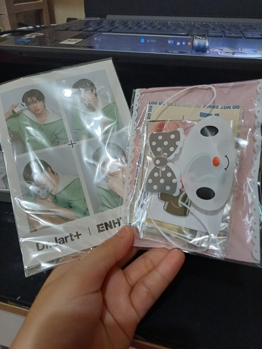MidnightK_works's tweet photo. Jake came home🫶 tysm rin po kay seller @twinxlestrcart for so many random freebies❤️ my orders arrived safely &amp; was packed well in bubble wrap &amp; plastic package. The seller was also very accommodating and responsive in chat.  #thankseysi https://t.co/QmvtHzmINF