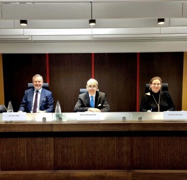 Arbitra International member Paul Sills served as an #Arbitrator in the prestigious Brunel University London Blue Moot 2024, alongside esteemed colleagues Sir Bernard Rix and Dr. Elena Zaccaria.