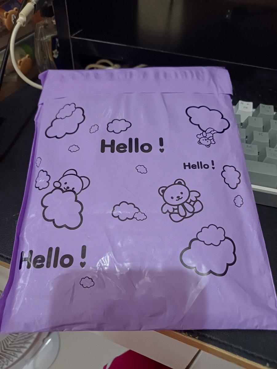 MidnightK_works's tweet photo. Jake came home🫶 tysm rin po kay seller @twinxlestrcart for so many random freebies❤️ my orders arrived safely &amp; was packed well in bubble wrap &amp; plastic package. The seller was also very accommodating and responsive in chat.  #thankseysi https://t.co/QmvtHzmINF