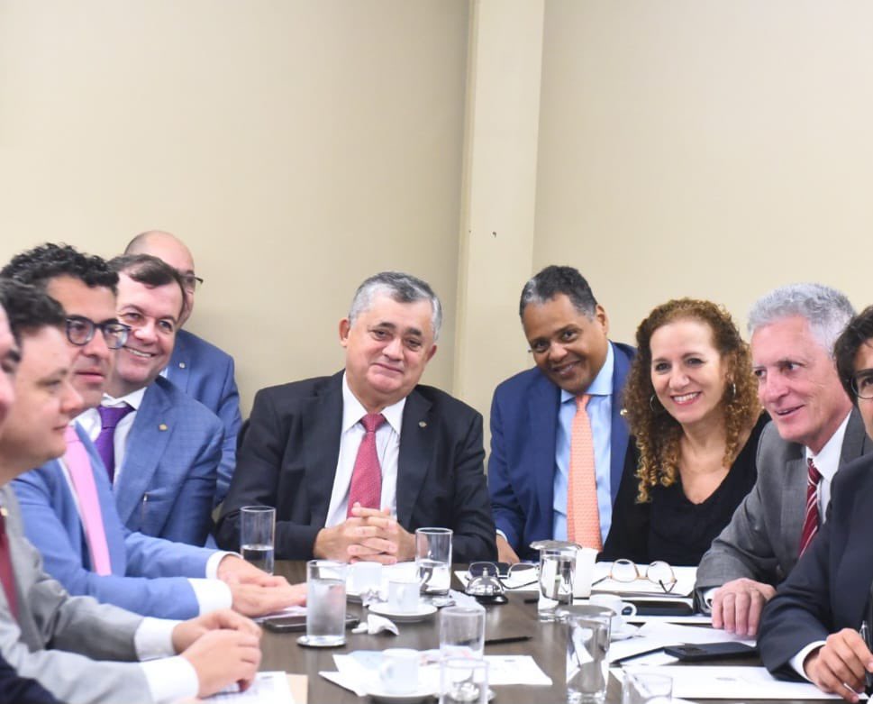 psdcamara's tweet photo. #TimePSD na reunião de líderes da base. O líder Antonio Brito e os deputados @pedropaulo e @luizgastaoce participaram da reunião de líderes da base que discutiu as prioridades da pauta da Câmara, como a manutenção dos benefícios ao setor de eventos e turismo, o Perse (PL 1026/24) https://t.co/QoVZnLgPaO