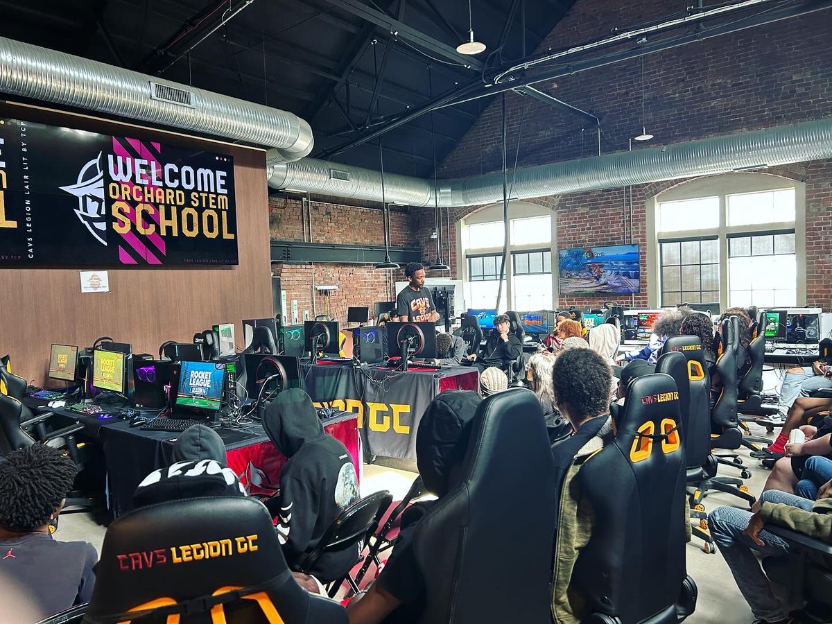 CavsLegionGC's tweet photo. We had a chance to host @OrchardSTEM at the Cavs Legion Lair Lit by @tcplighting 🙌 

Our staff members talked about their career paths, the future of esports, and let the students play games. 🎮 https://t.co/mmbIAkTIJo