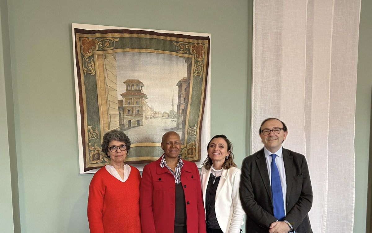 🇿🇦Contenti di ricevere la visita dell'Amb. del Sud Africa in Italia, Nosipho Nausca-Jean Jezile. Abbiamo potuto discutere di collaborazioni future e raccolto il suo punto di vista sul #PianoMattei. 
#costruiamorelazioni #AllTogetherWithAfrica
<a href="/SAEmbassyRome/">SouthAfricanEmbassyRome</a>