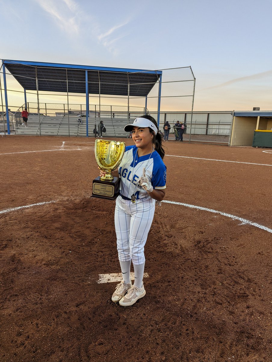 Congratulations to Cynthia Gamboa for being selected 1st Team All-District 2-4A outfielder!  

Cynthia Gamboa 
C/O 2024

@Cynthia89430383
#SEHSthebest
 #BringIt