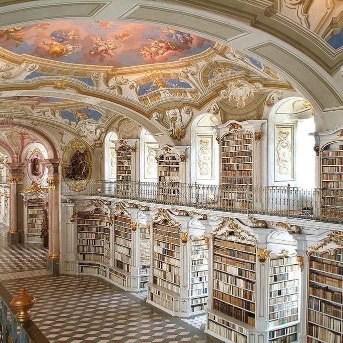 La biblioteca del Monasterio de Admont, una de las más bellas del mundo.