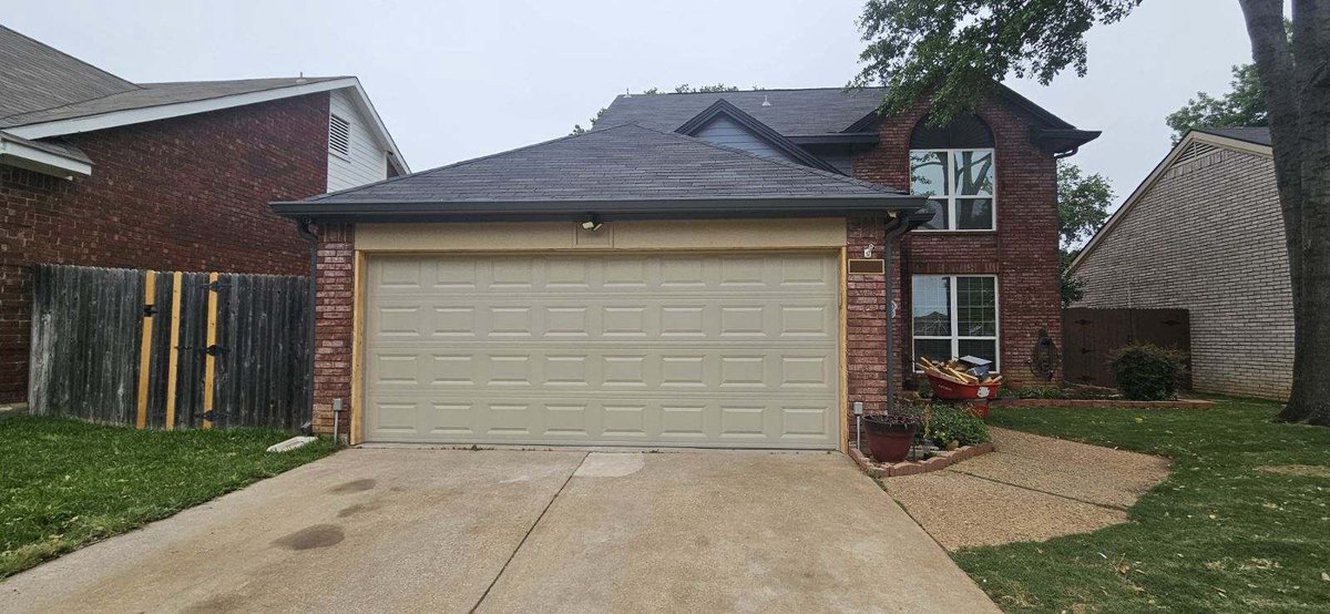 Are you ready to change out those 2 smaller doors for 1 large one? We can help with that! Call us today at 850-890-1837 to discuss your #centerpostknockout 

#garage #garagedoors #garagedoorinstallation #garagedoorservice #garagedoorrepair #garagedooropener #garagedoorsprings