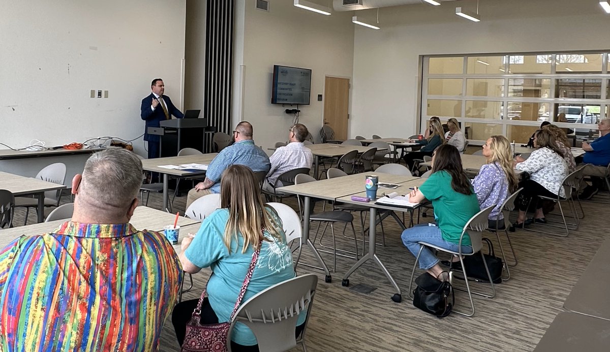 RRCKentucky's tweet photo. The @rrckentucky team would like to thank @Pathwaysky and members of the Healthy Choices, Healthy Communities consortium for hosting a regional planning session for Boyd, Carter, and Greenup County. We are looking forward to help strengthen the region's response to SUD. https://t.co/f7uTETTFlM