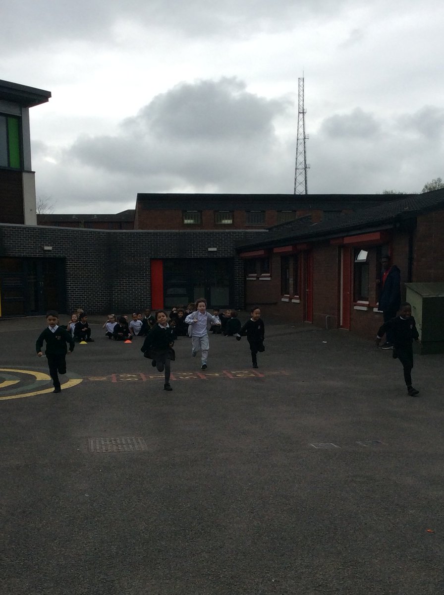 Year 1 had a fantastic time yesterday doing PE outside with @LSCMerseyside. Just a reminder that Year 1 PE day is Monday and children must be in PE kit. @StMargarets_