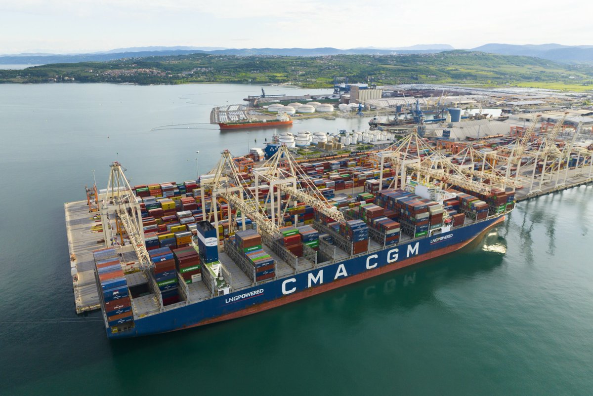 container_news's tweet photo. First LNG-powered ship docks in Slovenia's port of Koper
#CMACGM #PortofKoper
https://t.co/vUglrCSgiz https://t.co/hxQg0OtaV8
