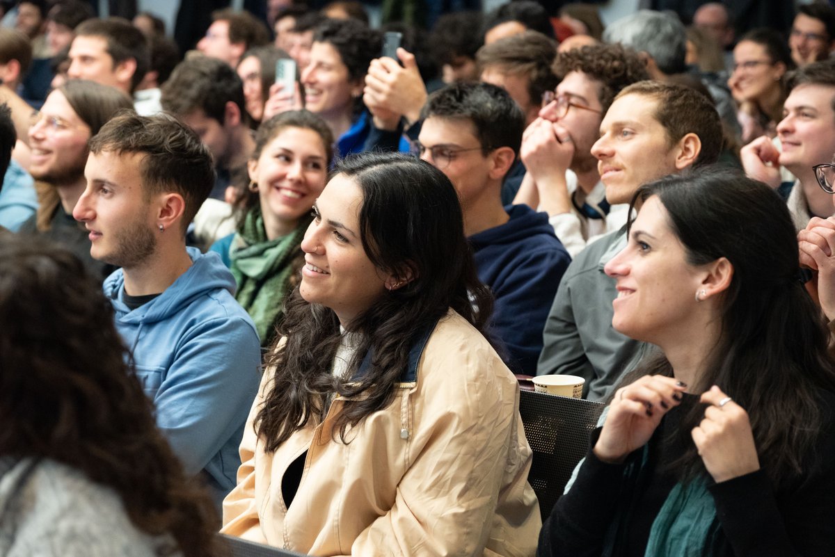 Masterful lecture of Professor Anne L’Huillier at @polimi. A source of inspiration for our female students and the new generation of researchers to foster collaboration and drive innovation in the pursuit of scientific excellence.