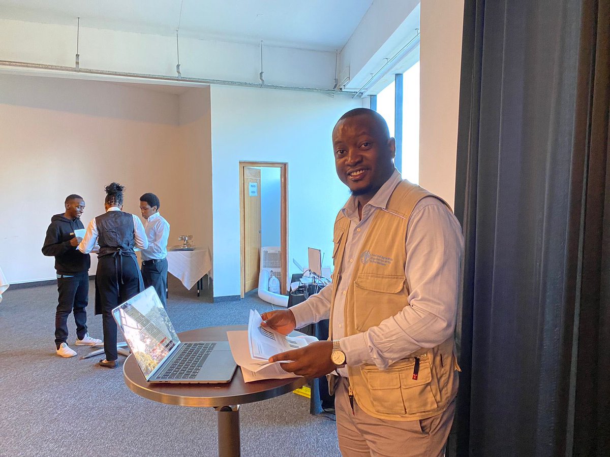 FAOAfrica's tweet photo. Technical officers from 11 @FAOAfrica countries and resilience sector unite to share expertise in resilience measurement, aiming to develop a standardized tool to ensure no one is left behind. 

#LeaveNoOneBehind https://t.co/DS6jrevy7T