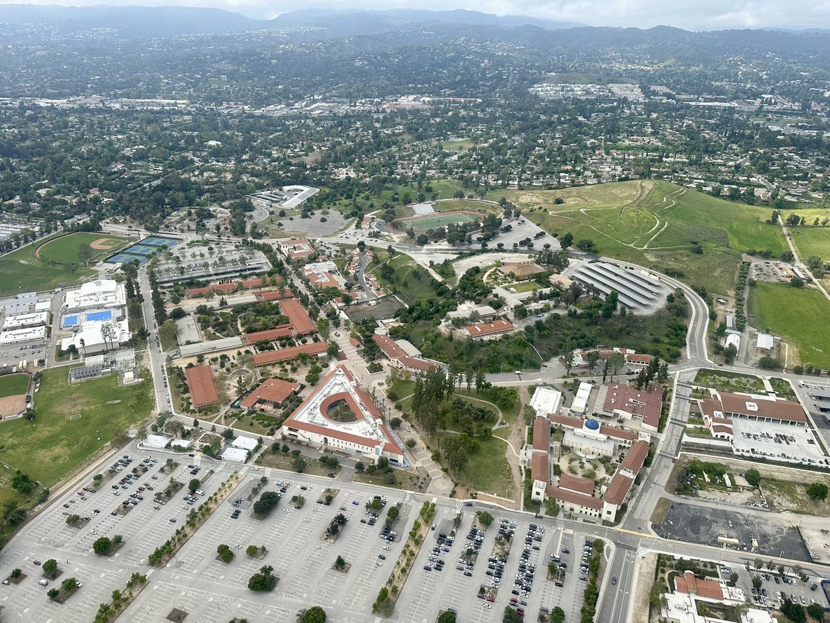 #GoodMorning @PierceCollegeCA! #KFIintheSky