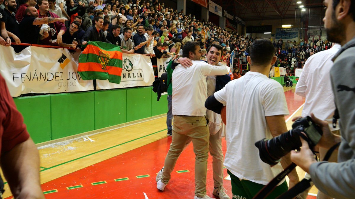 nicoalvarglez's tweet photo. 2 years ago. Great day, amazing year 💚❤️ https://t.co/W0a3dgudZs