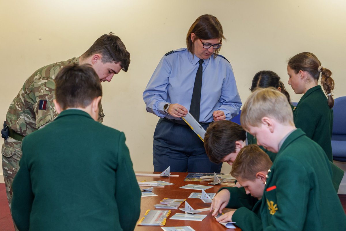 RAF_Cosford's tweet photo. Last week, during the DSAE Industry Event we welcomed @BirchfieldSch who were able to take part in #STEM activities and walk around the stands to experience the innovative technology on offer. 

@RoyalAirForce @rafyouthengage #Engineering #technology #Science #Mathematics https://t.co/fZUwUdcA8y