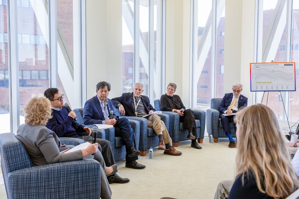 In a coastal state like ours, record-high ocean temperatures mean serious consequences for our culture and economy. On Earth Day, Climate Chief Melissa Hoffer and climate scientists met at @UMassBoston to talk about how we protect our ecosystems, communities, and way of life.