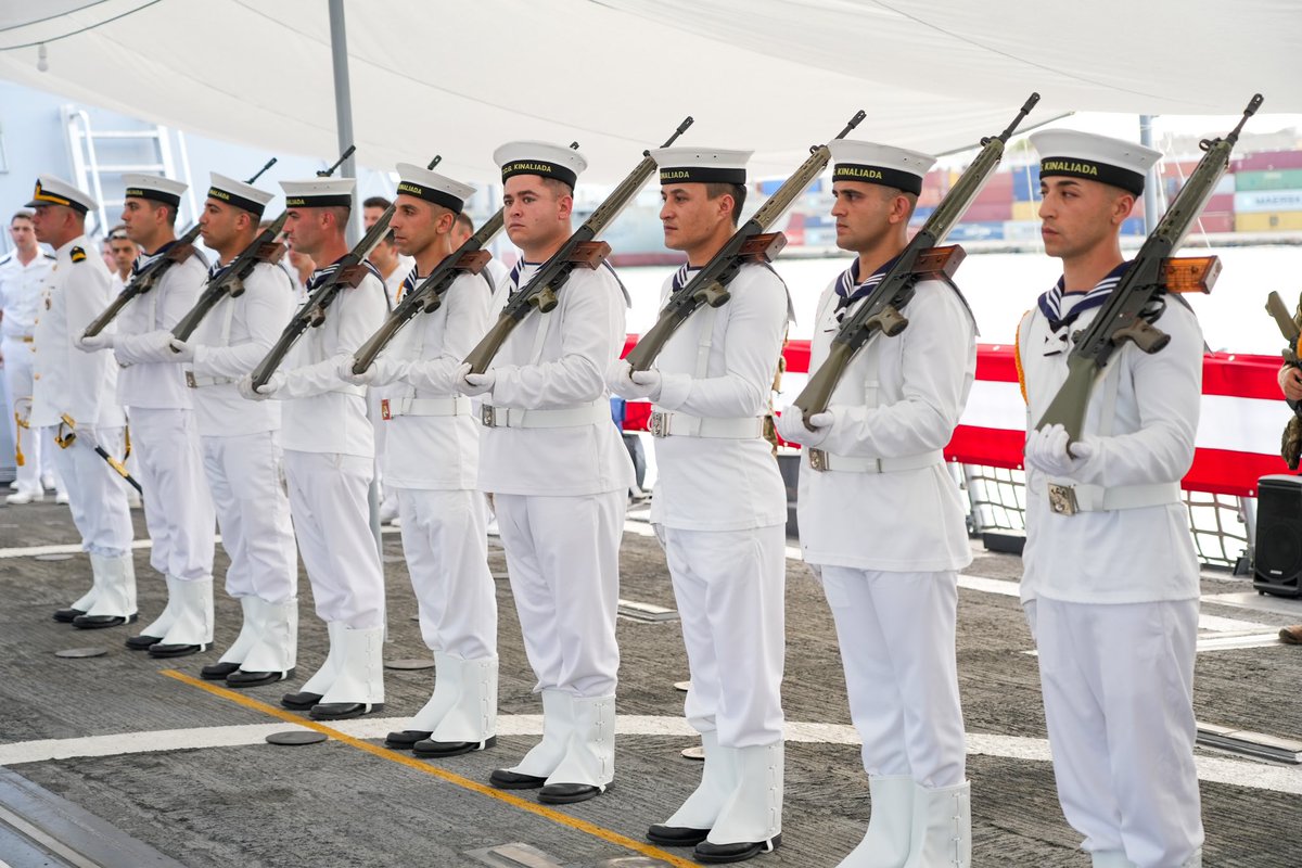 President @HassanSMohamud presided over a welcoming ceremony for the Türkiye’s domestically produced TCG Kınalıada Corvette, which docked at Mogadishu Port on the occasion of Türkiye’s National Sovereignty and Children's Day. In his address aboard the navy warship, the