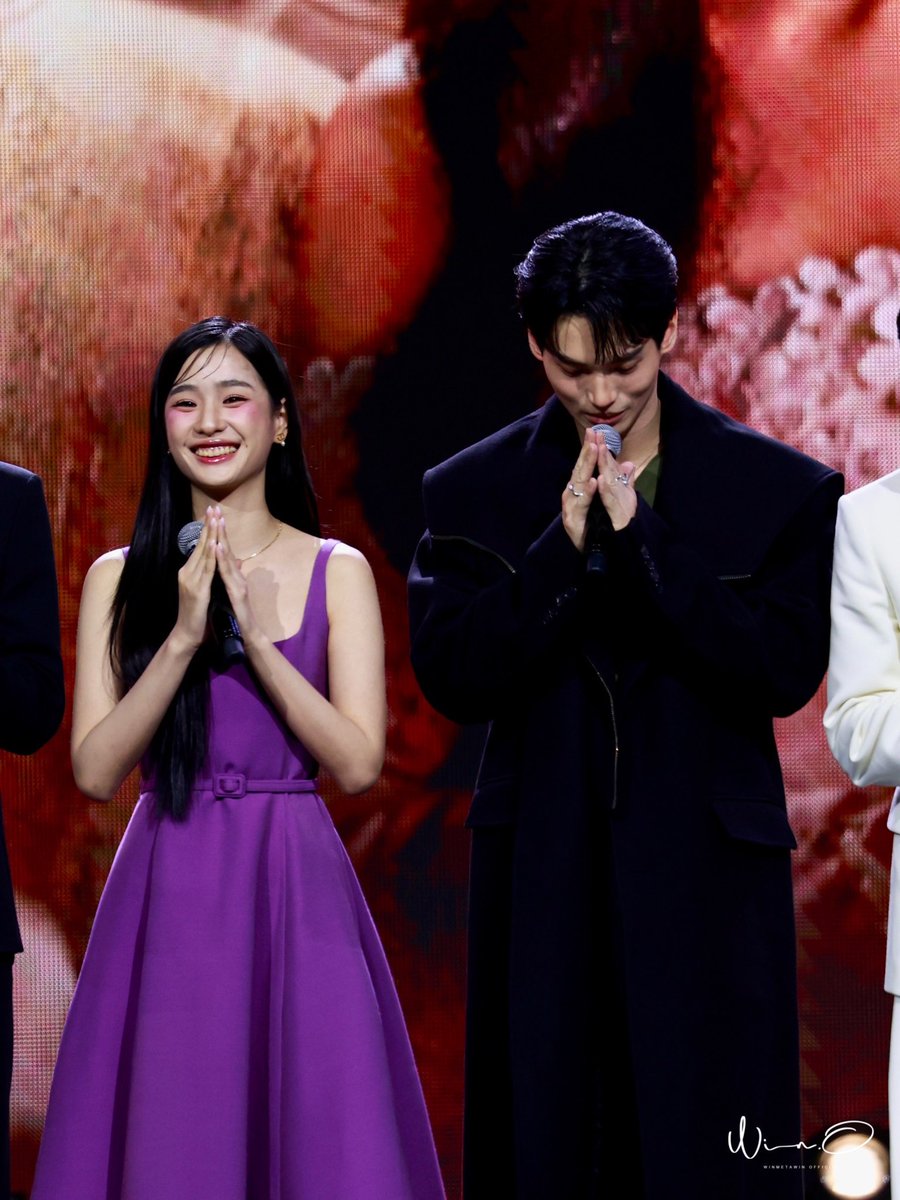WinmetawinO's tweet photo. พี่วินกับน้องตู 🫶🏻
WIN GMMTV2024 P2
#ScarletHeartTH
#GMMTV2024PART2
#winmetawin️ @winmetawin https://t.co/Y0ClW2ksvk