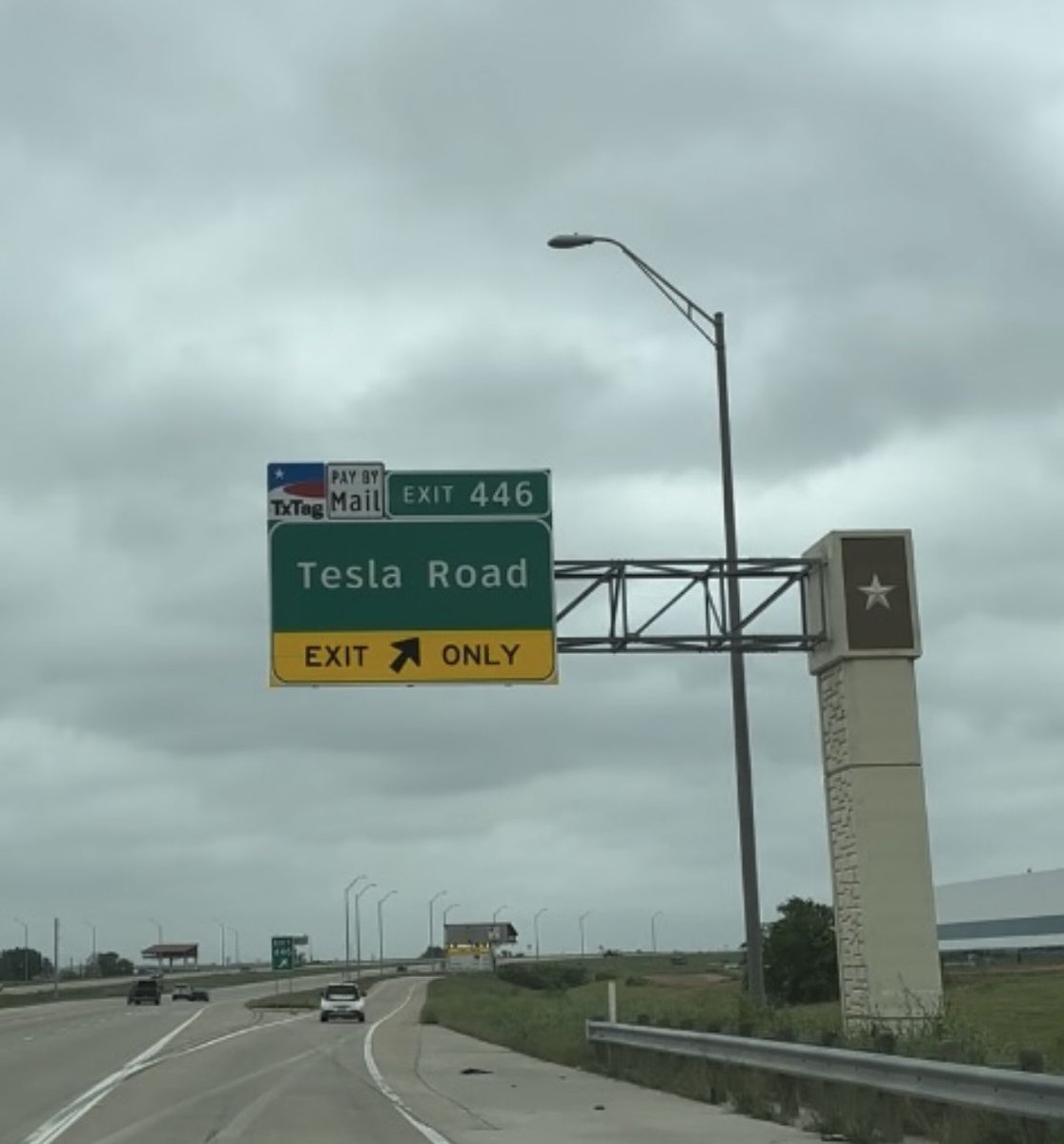 NEW: More than 2k Austin employees were fired in Tesla’s recent layoffs. According to the Texas Workforce Commission, Tesla fired 2,688 people from its Austin location. @KXAN_News Full story: kxan.com/news/thousands…