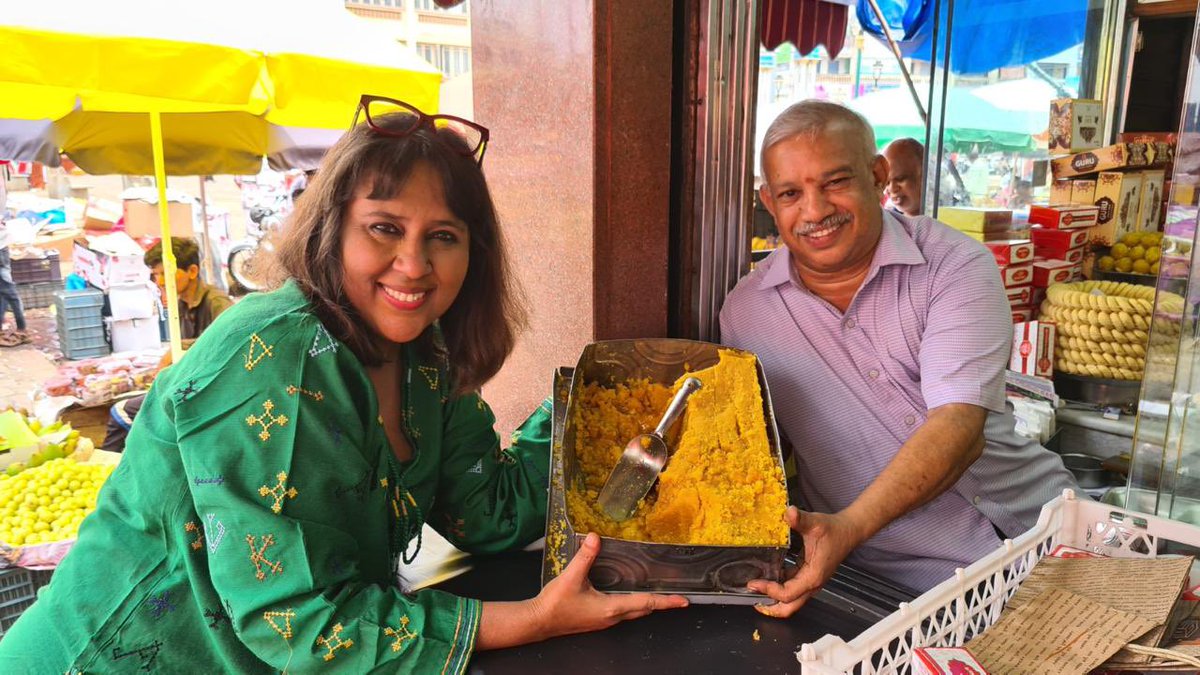 Love food history with #DhabasOfDemocracy - in #Mysore I meet the family whose ancestors created the iconic #MysorePak - first made at Mysore palace in the 19th century by the palace chef who put together besan, ghee & cardamom. My report here youtu.be/pN77xTpMHLA?fe… #OnTheRoad