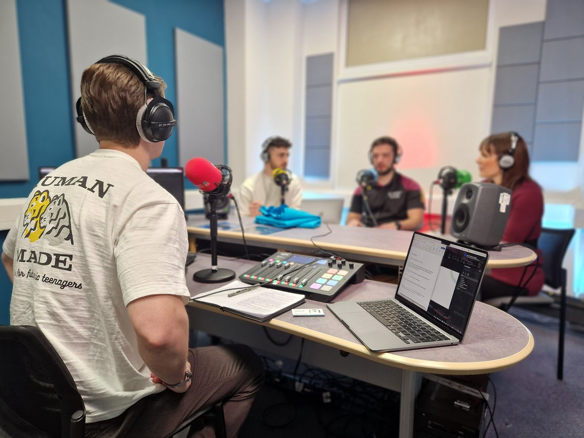 Leeds Trinity University (@leedstrinity) on Twitter photo We welcomed <a href="/ypwpod/">Young Player Wellbeing Podcast</a> to our Main Campus in Horsforth to record new episodes of their podcast this morning 🎙
They were joined by @luke_barnes_1, Lecturer in Sport and Exercise Psychology, and <a href="/Helen8590Brown/">Helen Heaviside</a>, Senior Lecturer in Psychology, who discussed their careers in sport. We welcomed <a href="/ypwpod/">Young Player Wellbeing Podcast</a> to our Main Campus in Horsforth to record new episodes of their podcast this morning 🎙
They were joined by @luke_barnes_1, Lecturer in Sport and Exercise Psychology, and <a href="/Helen8590Brown/">Helen Heaviside</a>, Senior Lecturer in Psychology, who discussed their careers in sport.