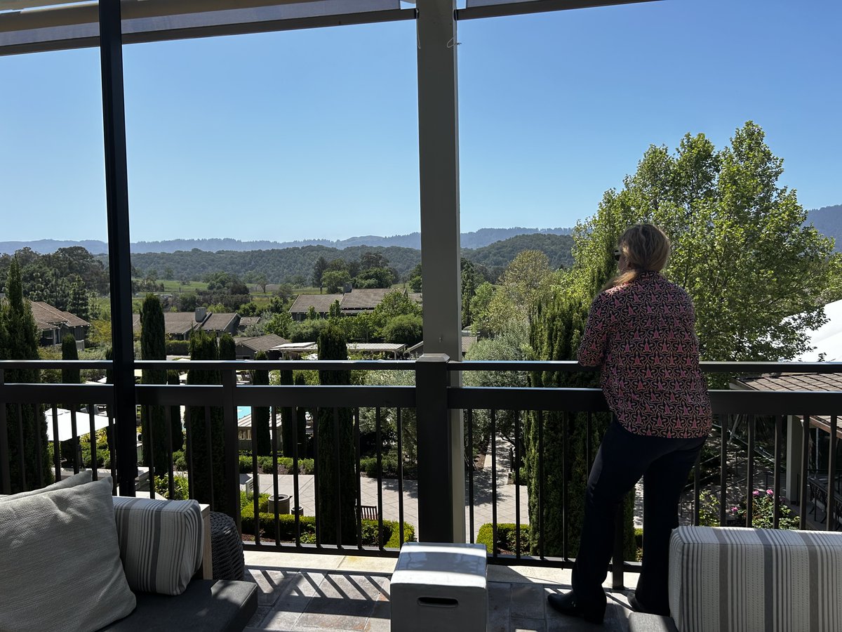 beth_flippo's tweet photo. Great to be back in #SiliconValley at my favorite spot @rwsandhill!  We are ready for @startupgrind Global 2024.  💡 #Cheers to an amazing week! @flydroneexpress

#startupgrind #techstartup #hardtech #hardtechstartup #techceo #rosewoodhotels #rosewoodsandhill https://t.co/nTJIoL7yTU