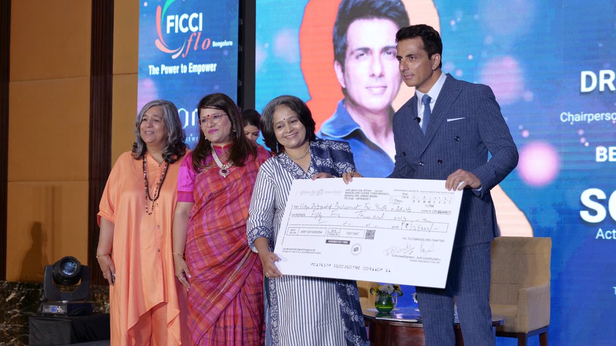 Marking the beginning of an inspiring collaboration with the Vidya Center of Excellence for Women’s Skilling Initiative with our distinguished guest - actor/producer/philanthropist Sonu Sood. #ficciflo #flobangalore #sonusood #womensinitiatives #powertoempower