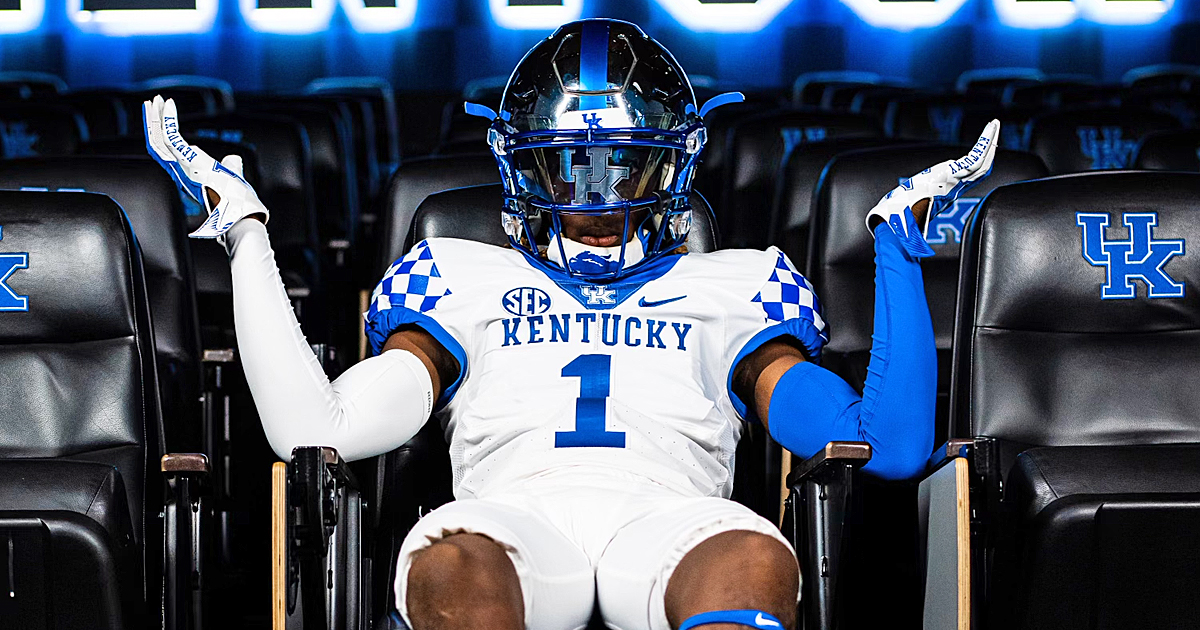 TransferPortal's tweet photo. NEWS: Kentucky DB Jaremiah Anglin has entered the NCAA Transfer Portal, per @petenakos 

https://t.co/5E6c2UCwax