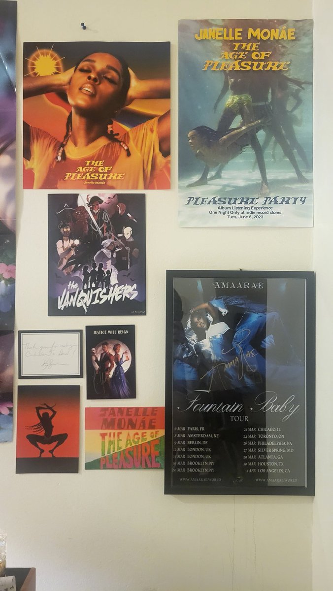 beyondbinary91's tweet photo. Finally framed my @amaarae autographed tour poster. I even found a place for it right near my Janelle MonΓ‘e posters. Who else can say they've got Amaarae's autograph 4 times over?? π #FountainBaby #FountainBabyTour #AutographedMerch https://t.co/lRNwOrUTy3