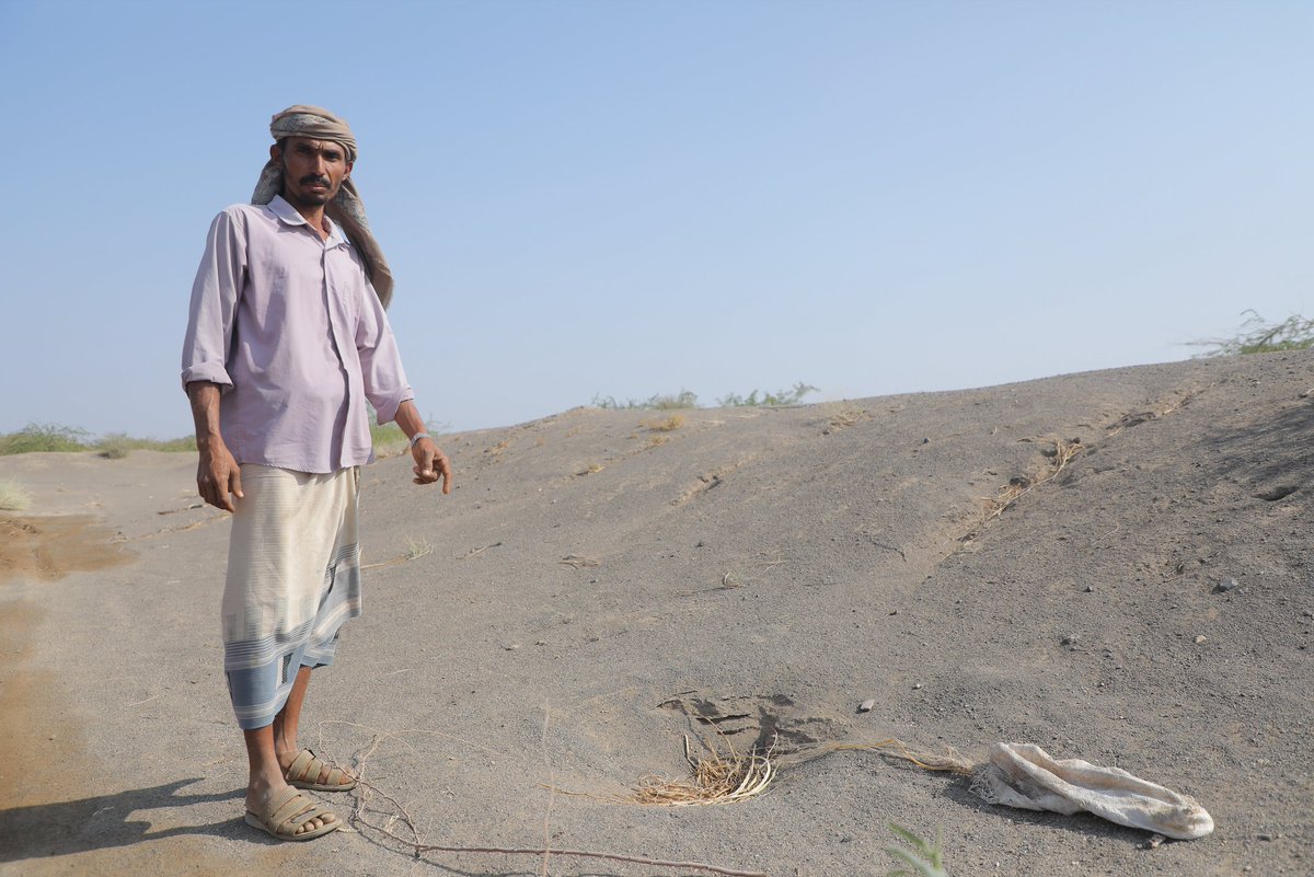 🚫 Fear of #landmines keeps #farmers from working their land, leading to land degradation in places accelerating desertification of otherwise/former fertile land. In turn, overexploitation of available land leads to soil degradation.