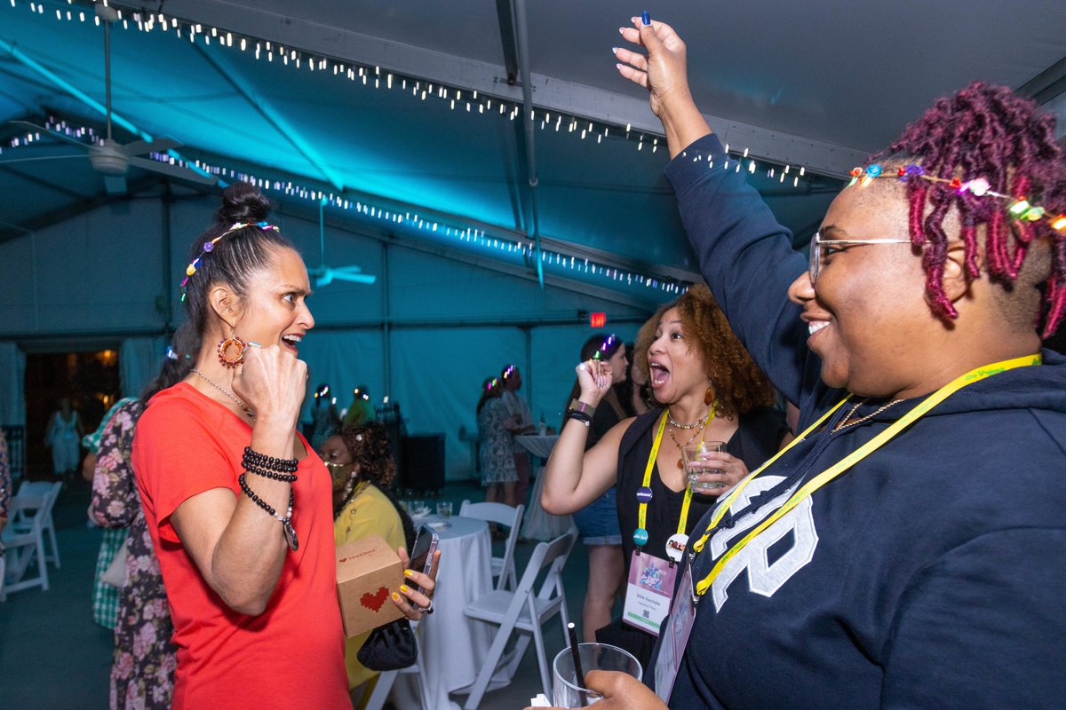 She Podcasts is here to uplift, support and celebrate each other WEEKLY!

SO, it's time to share our weekly wins! ✨⬇️

What podcast wins should we celebrate this past week?🧐💭