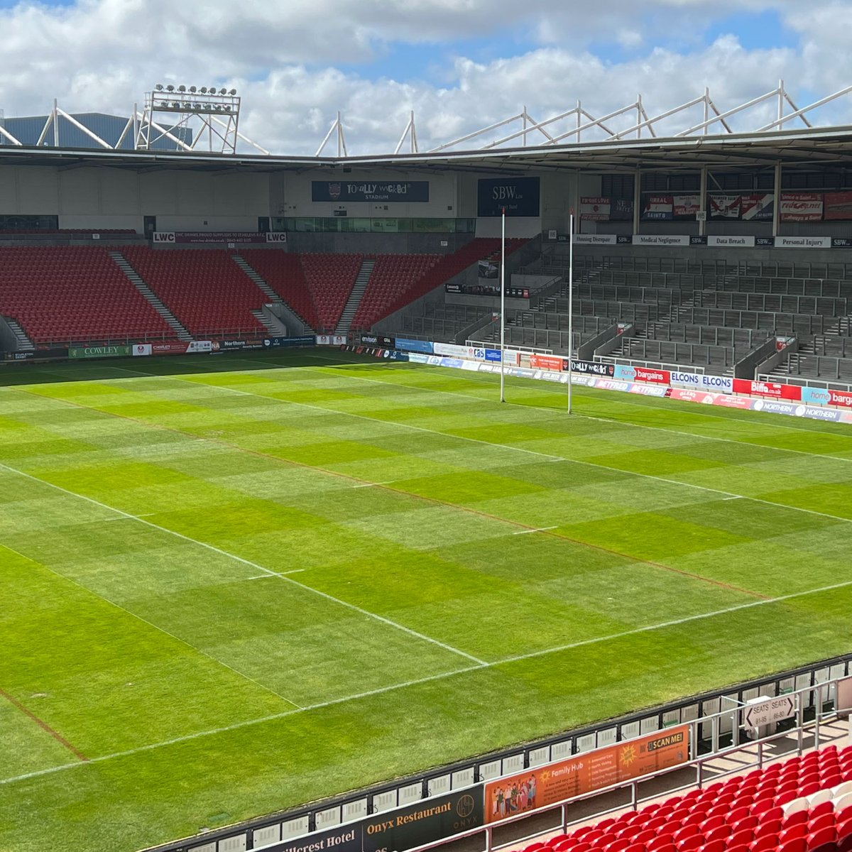 After introducing @indigrowuk RePhlex LS, Compass Start and all three Asset products to their turf management programme earlier this year, the team at @Saints1890 are starting to notice the benefits! #growththroughinnovation #turf