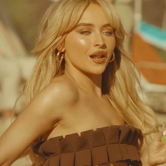 PopBase's tweet photo. ‘Espresso’ by Sabrina Carpenter earns its biggest streaming day on Global Spotify with 6.35 million. https://t.co/ItaldPCGew