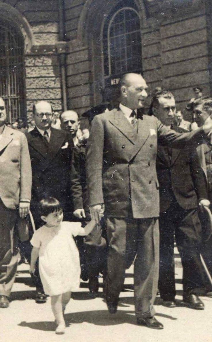 ecesuly's tweet photo. 🇹🇷 #23Nisan https://t.co/Le4OBpUcZB