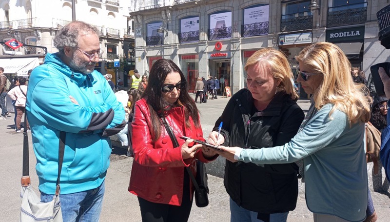 🚨Tras el éxito de la concentración siguen las movilizaciones @CCOOEducaMa 📢Concentración del colectivo docente madrileño ante la ruptura de la mesa de negociación del nuevo acuerdo sectorial por parte de la Administración 👇Toda la info: madrid.ccoo.es/noticia:691894…