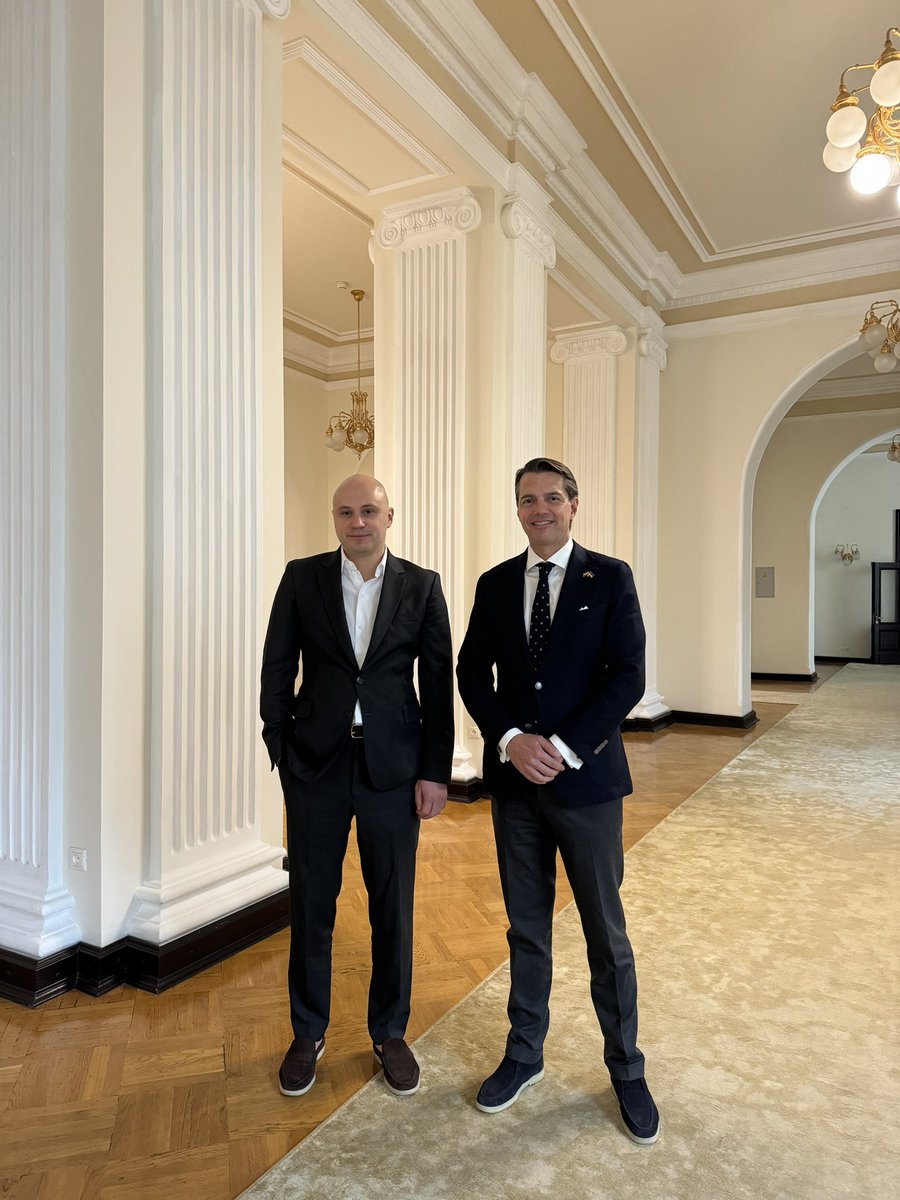 Consulukr's tweet photo. Interesting meetings in #Kyiv with the National Bank of Ukraine and the Minister of Foreign Affairs #nucc #handelsmissie #netherlands #ukraine https://t.co/JF0Hgh0js5