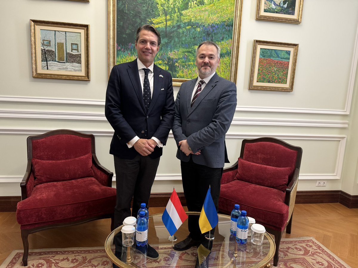 Consulukr's tweet photo. Interesting meetings in #Kyiv with the National Bank of Ukraine and the Minister of Foreign Affairs #nucc #handelsmissie #netherlands #ukraine https://t.co/JF0Hgh0js5