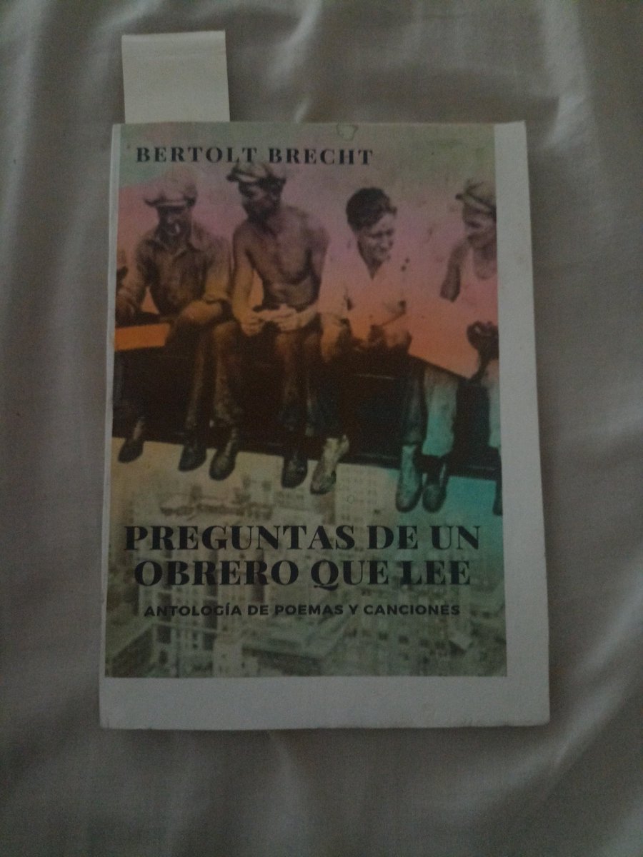 #MarchaFederalUniversitaria 
Todos a la plaza 
Nada más revolucionario que un obrero que leé
