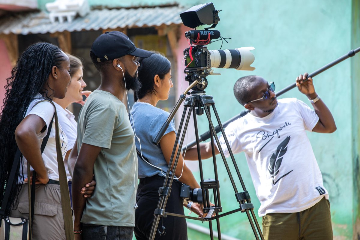 samdablew's tweet photo. Throwbacks with this team as we recently worked on a short film on malaria eradication, documenting the work of @ISGLOBALorg in Kwale County (Kenya), titled #BOHEMIAProject.

Go watch, you'll understand better.

https://t.co/rRZgI5nhFl

And RT 😃 https://t.co/O0O9FeEifi