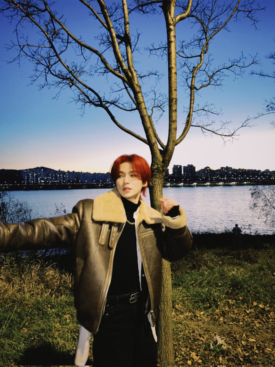 ELASTofficial's tweet photo. 중간즈 막냉아 생일축하해♥️
⠀
#ELAST #엘라스트 #エラスト
#BAEKGYEUL #백결 #ベッキョル https://t.co/bOGDWgajNm