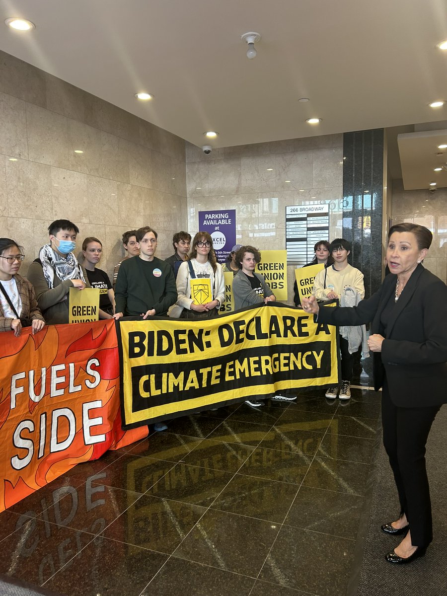 Yesterday, I met with members of @sunrisemvmt on Earth Day. We discussed the need for policies like the #GreenNewDeal and a national climate emergency declaration. By working together, we can create a more sustainable and equitable future for all.