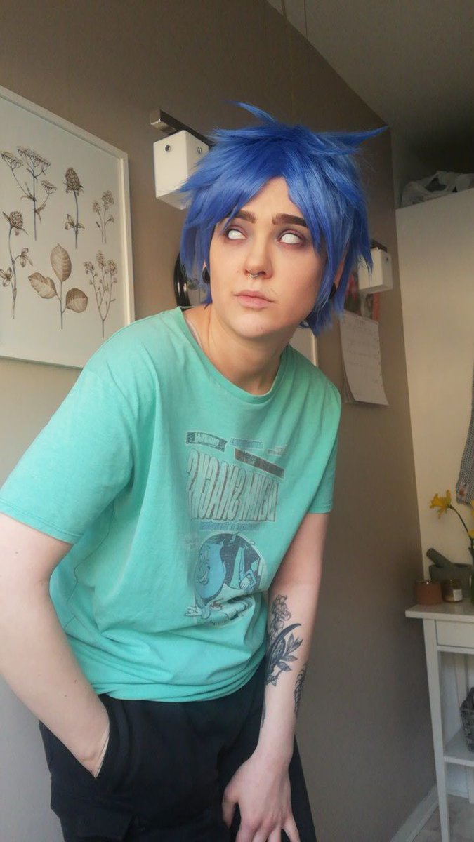 ✍️: dumping some 2D cosplay pics here again 👋