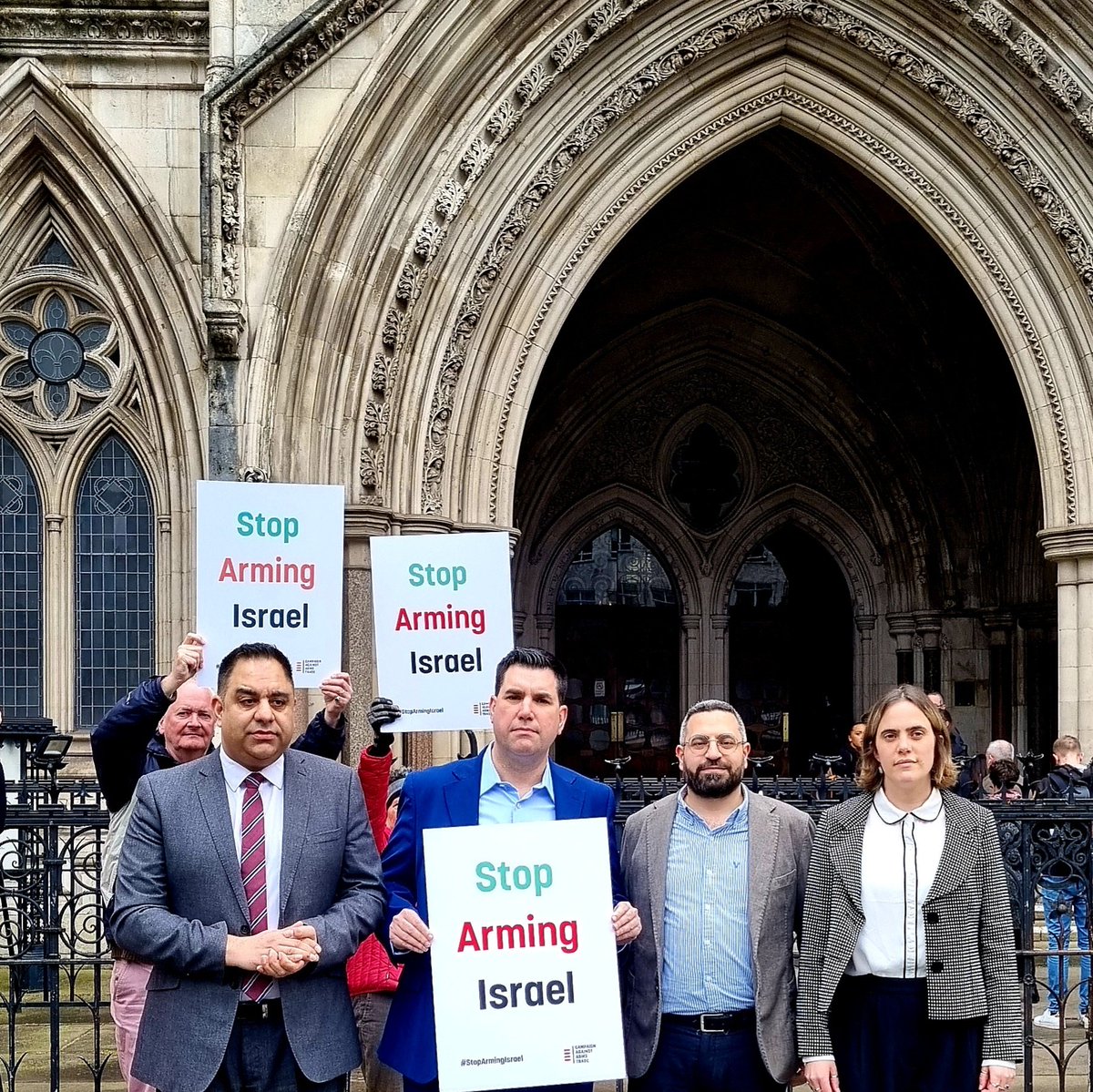 Today at the High Court, I joined representatives of the legal team taking the UK Government to court over arms exports to Israel. Great to hear that @glan_law & Palestinian rights group @alhaq have now been granted a full judicial review hearing at the High Court!